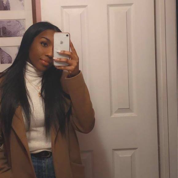 Meet your Posher, Sarah - Picture 1 of 1